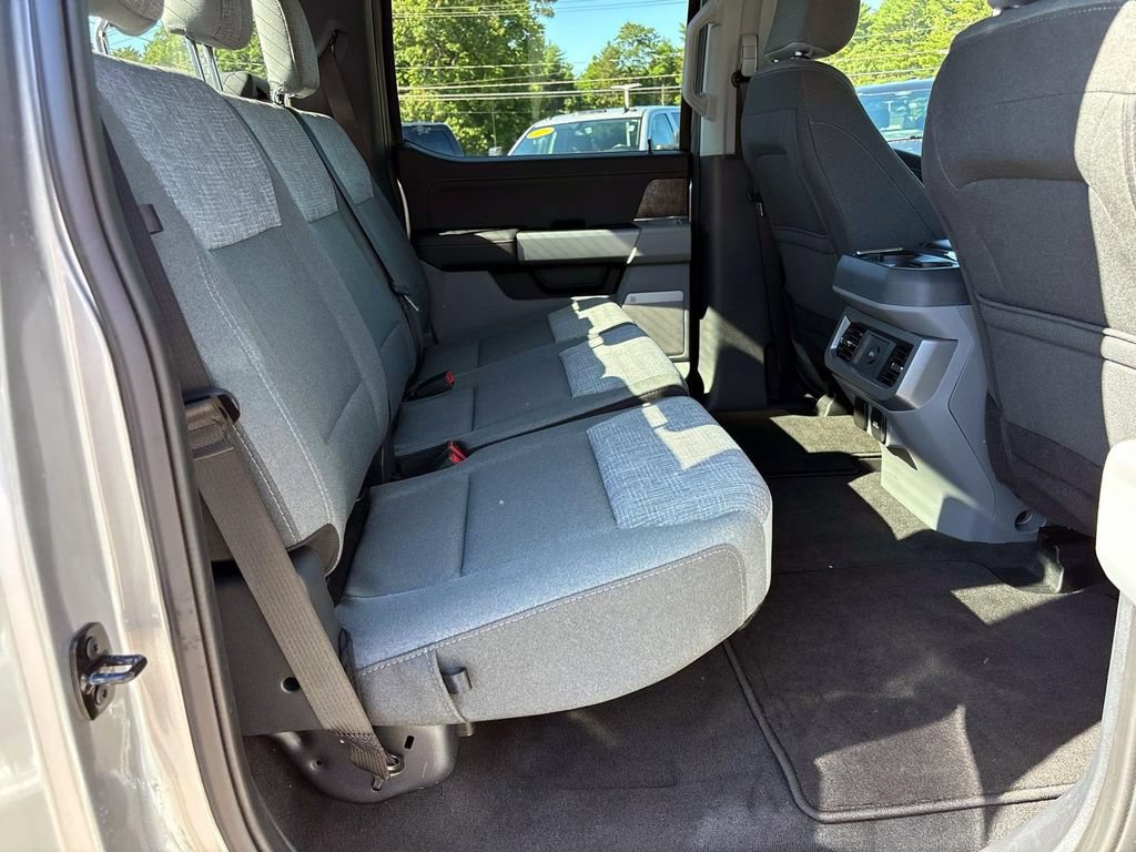 Used 2024 Ford F250 XLT w/ Black Appearance Package AWD/4WD image 18