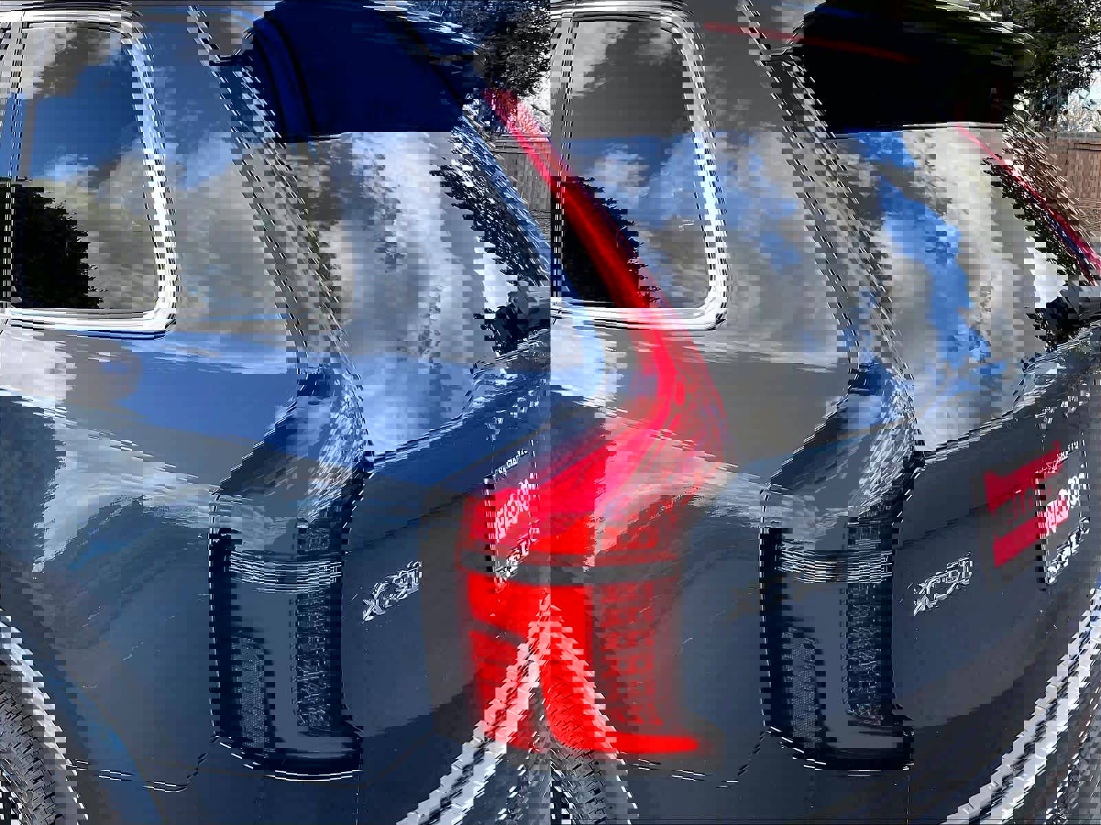 New 2026 Volvo XC90 T8 Plus w/ Protection Package Premier image 25