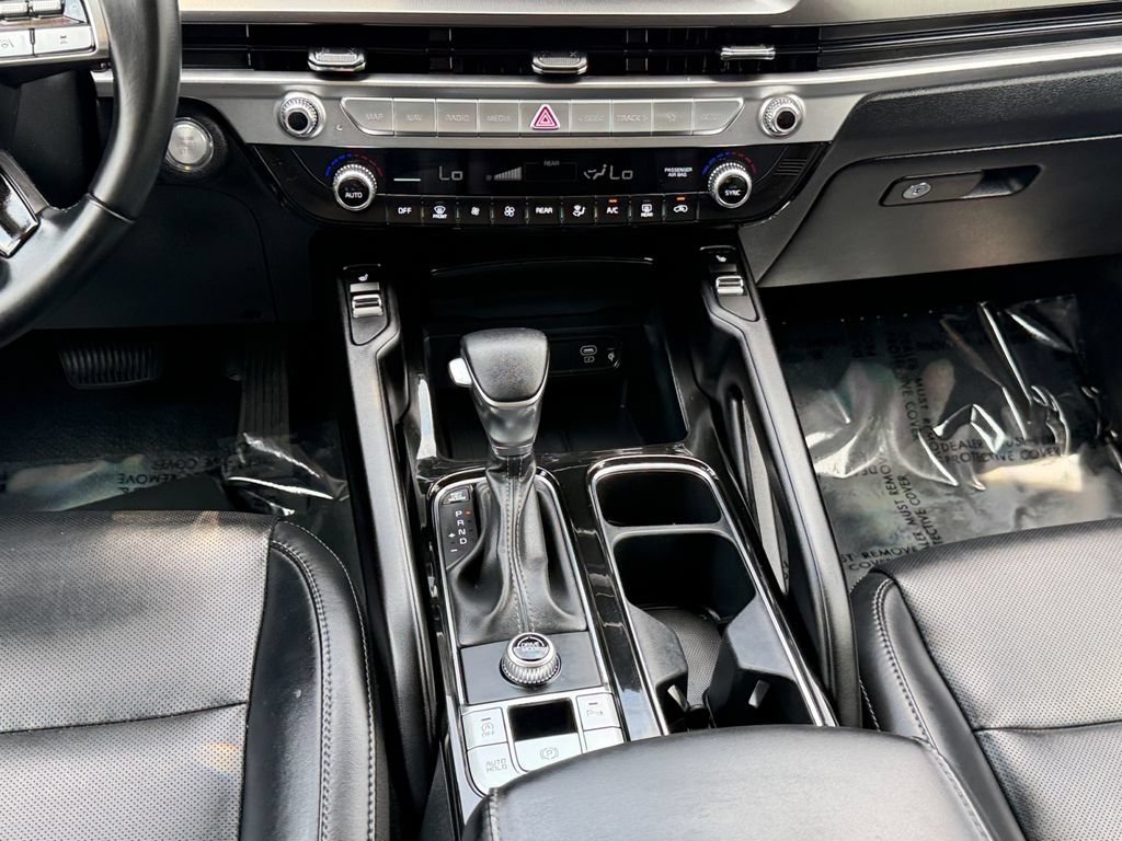 Certified 2024 Kia Telluride S w/ S Sunroof Package FWD image 14