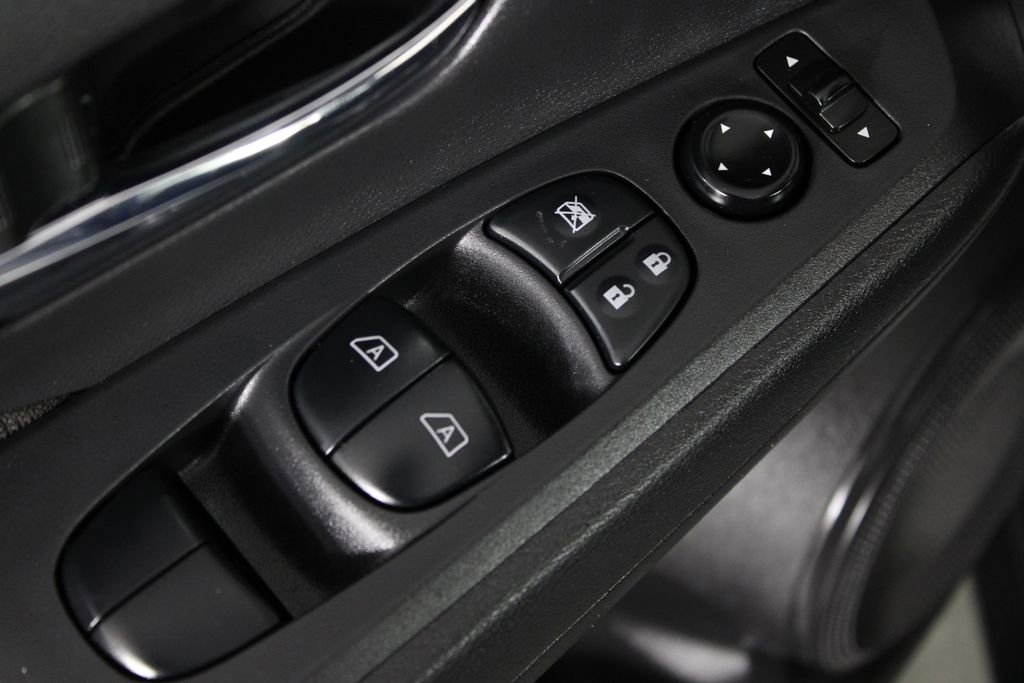 Certified 2023 Nissan Kicks SV FWD image 23