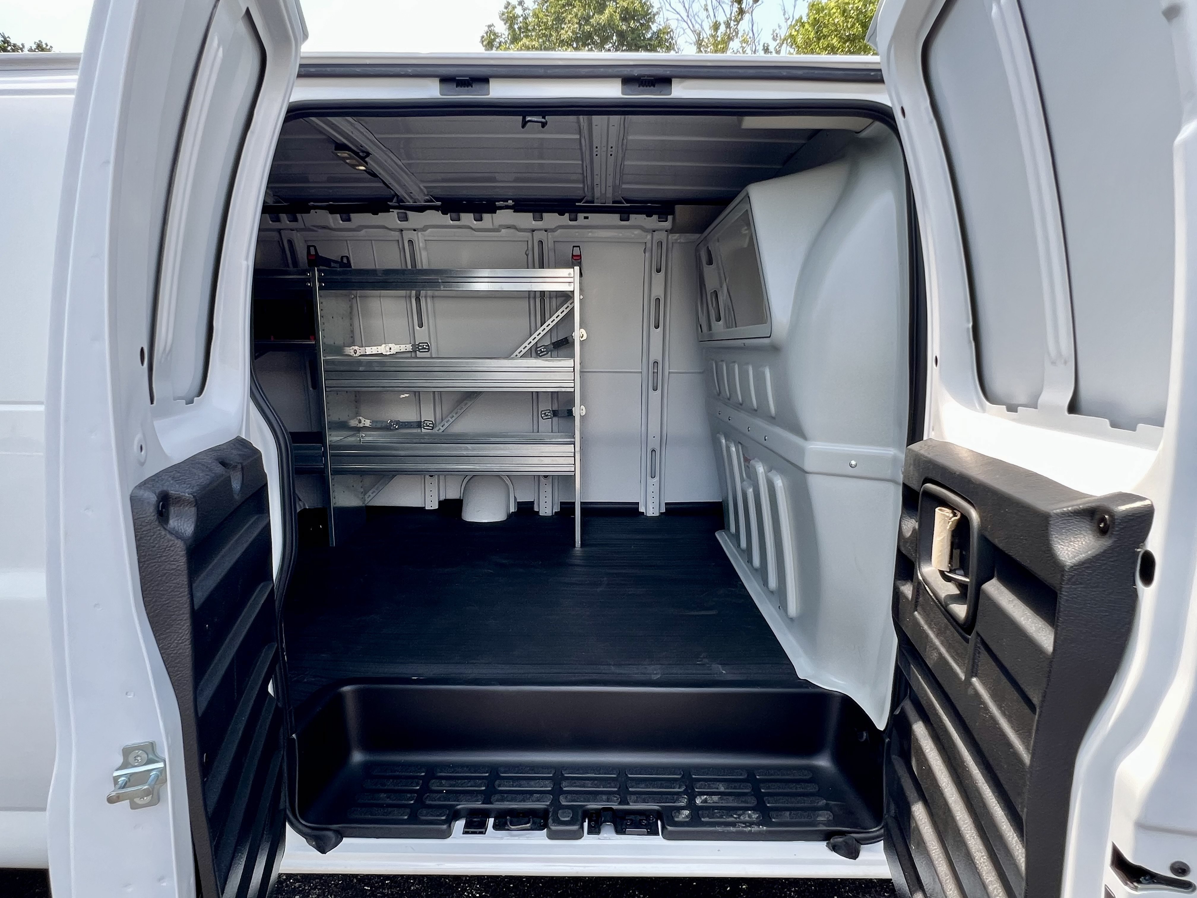 New 2026 GMC Savana 2500 Extended w/ Enhanced Convenience Package RWD image 23