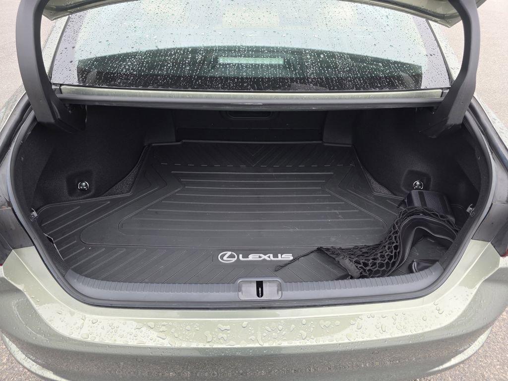 Used 2024 Lexus ES 350 Luxury w/ Accessory Package (Z2) image 12