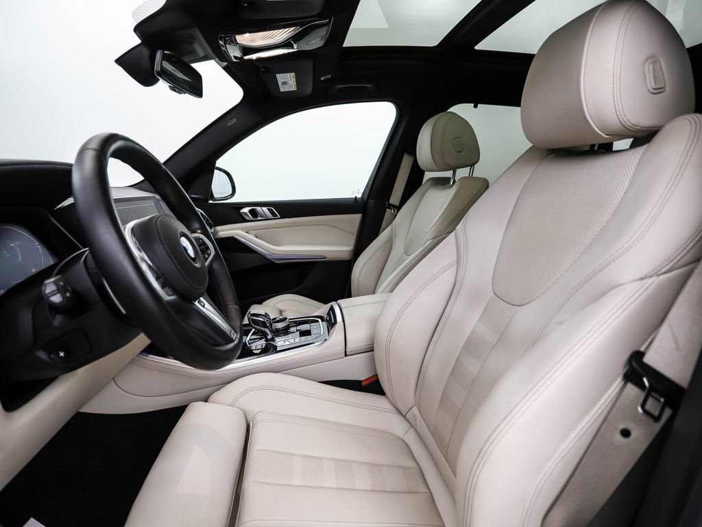 Used 2021 BMW X5 xDrive40i w/ M Sport Package image 11