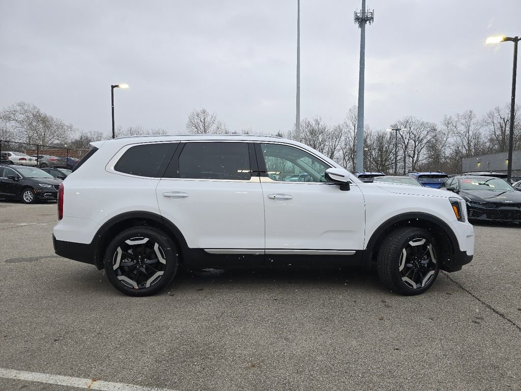New 2025 Kia Telluride S image 17