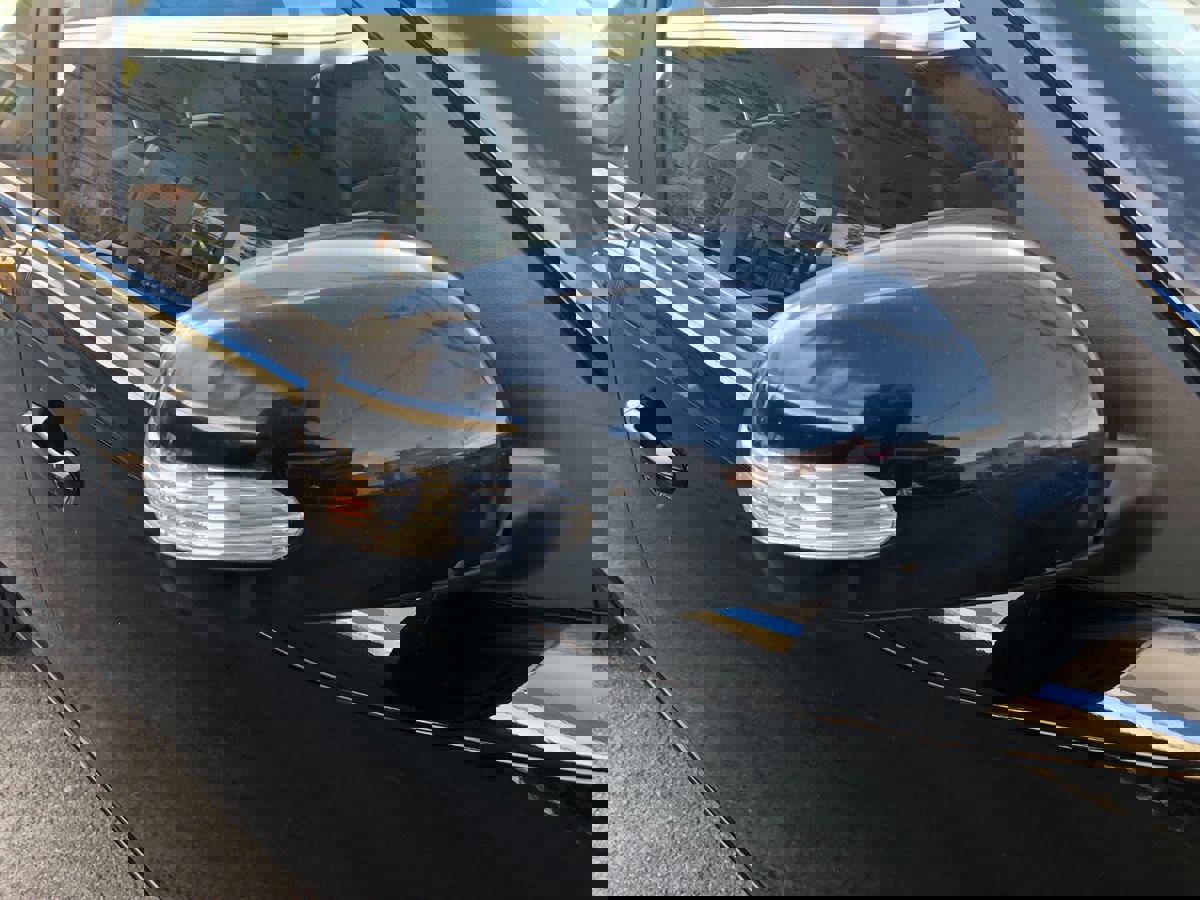 Used 2010 Kia Forte SX image 3