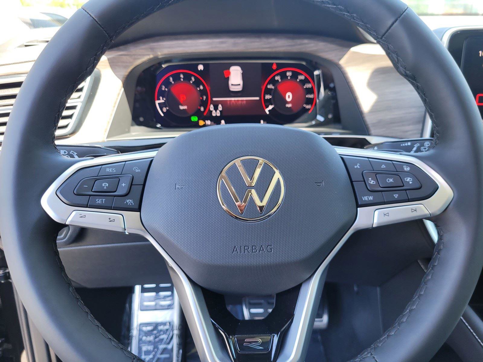 New 2025 Volkswagen Atlas SEL Premium R-Line image 18