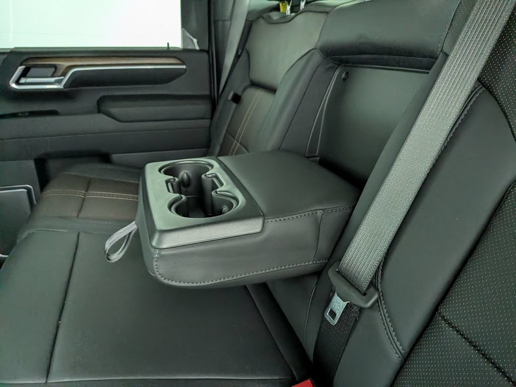 New 2026 Chevrolet Silverado 2500 High Country w/ High Country Premium Package AWD/4WD image 32