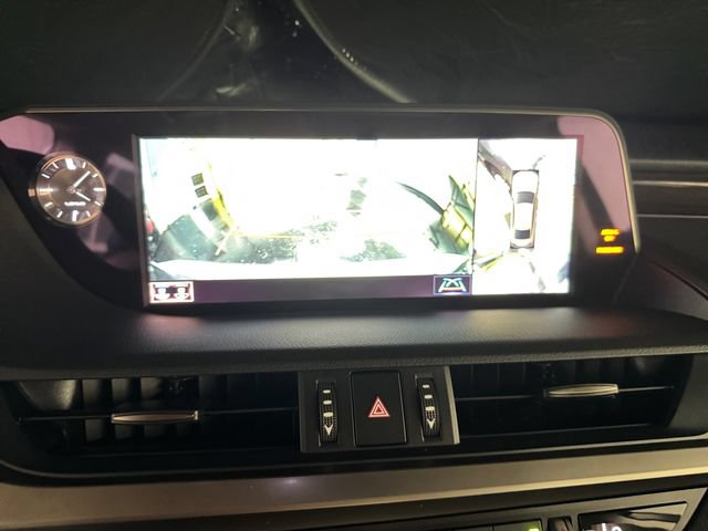 Used 2019 Lexus ES 300h w/ Accessory Package FWD image 15