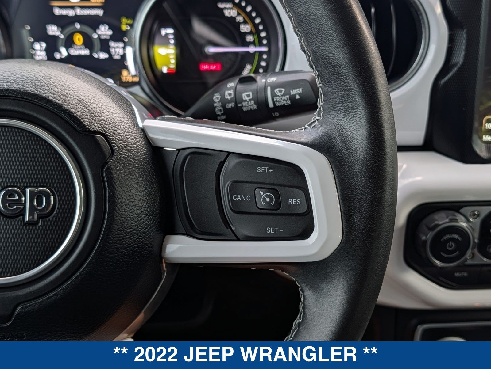 Used 2022 Jeep Wrangler Unlimited Sahara w/ Cold Weather Group AWD/4WD image 26