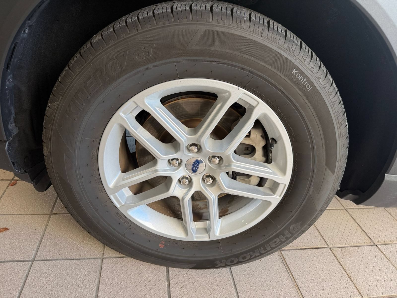 Used 2026 Ford Explorer Active AWD/4WD image 26
