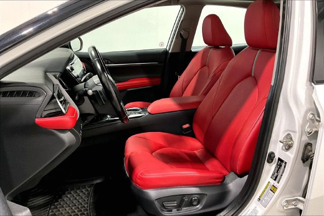 Used 2019 Toyota Camry XSE FWD image 26