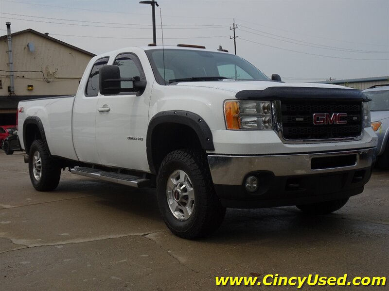 Used 2011 GMC Sierra 3500 SLT w/ SLT Convenience Package AWD/4WD image 4
