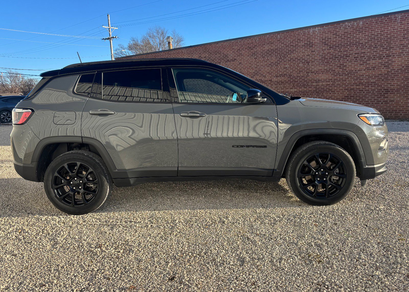 Used 2023 Jeep Compass Altitude w/ Convenience Group image 2
