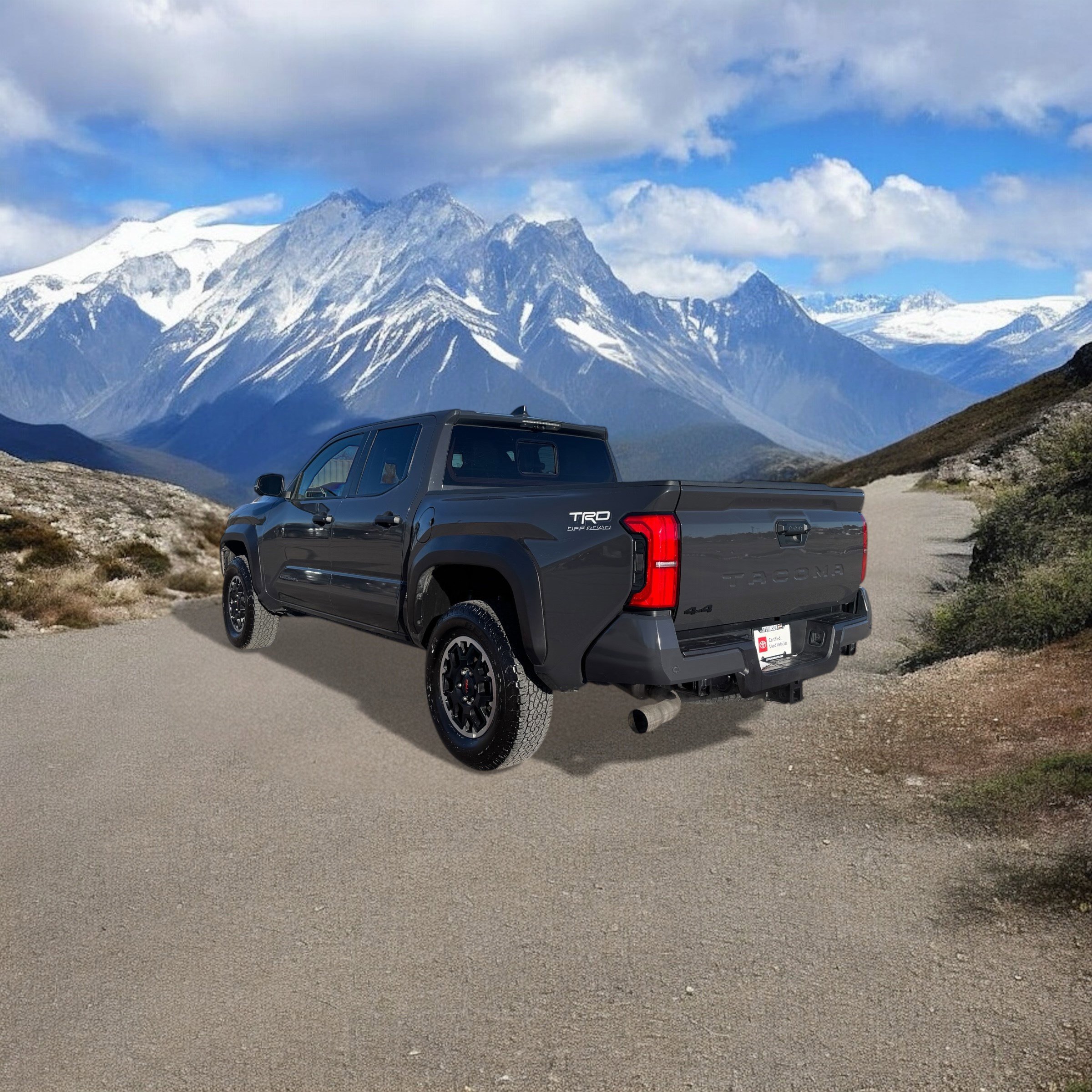 Used 2025 Toyota Tacoma TRD Off-Road image 3