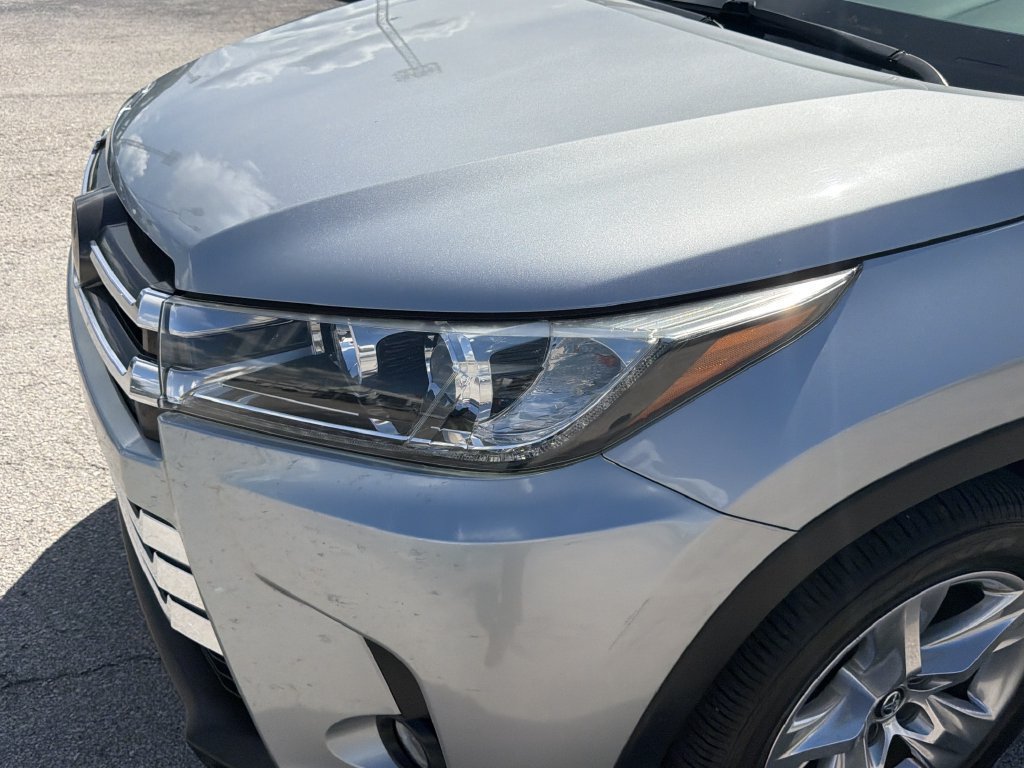 Used 2018 Toyota Highlander Limited AWD/4WD image 12