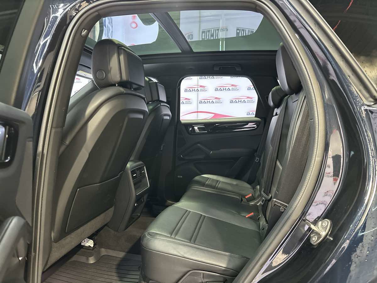 Used 2021 Porsche Cayenne image 52