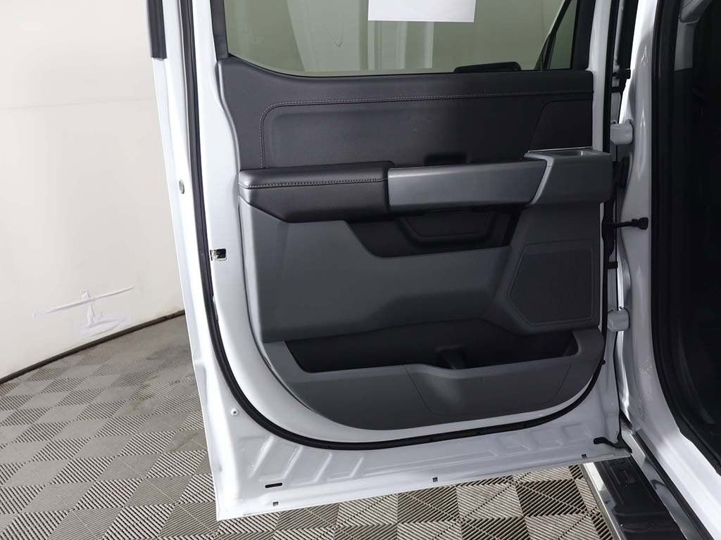 Used 2025 Ford F150 XLT w/ Equipment Group 301A Standard image 22