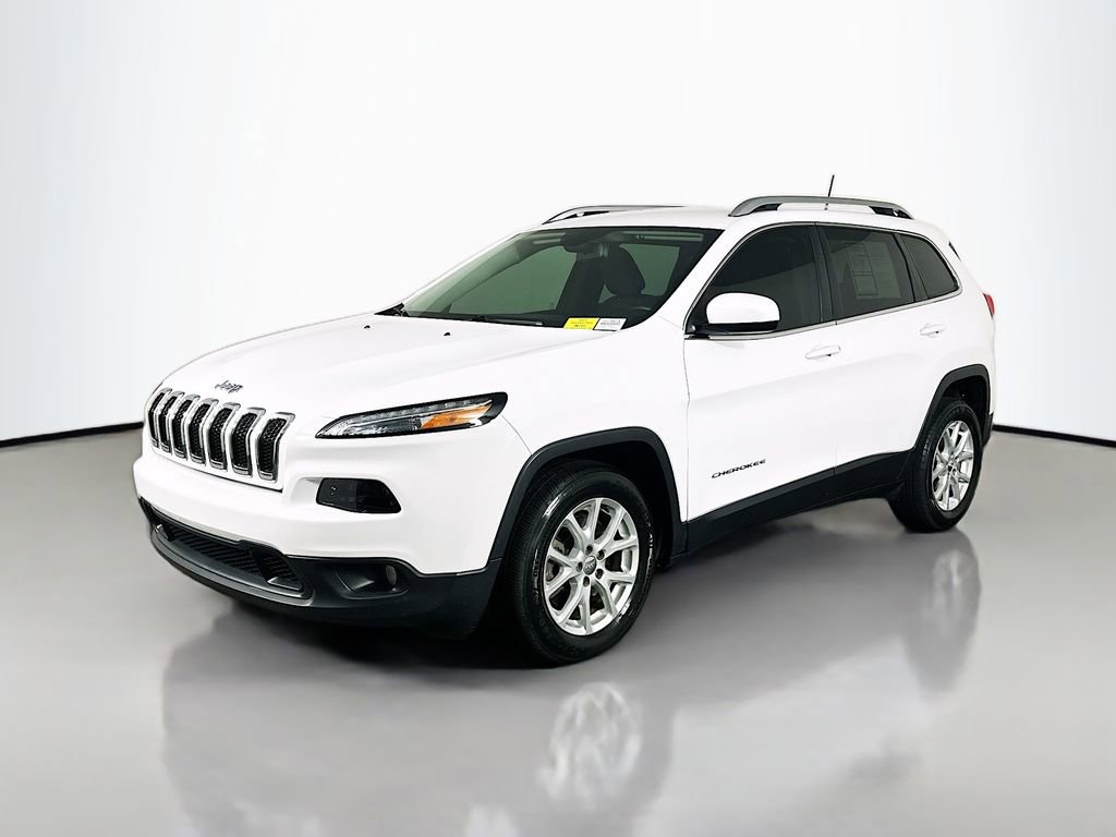 Used 2017 Jeep Cherokee Latitude w/ Comfort & Sound Group image 3