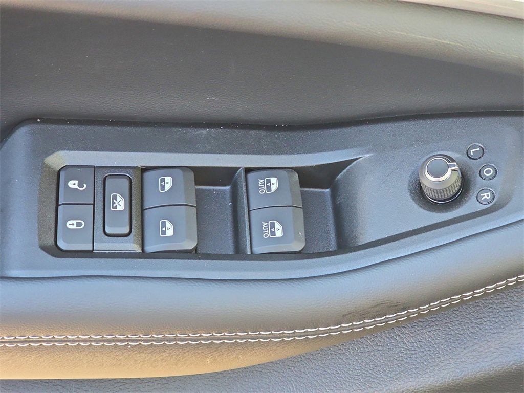 New 2025 Jeep Grand Cherokee L Limited image 29