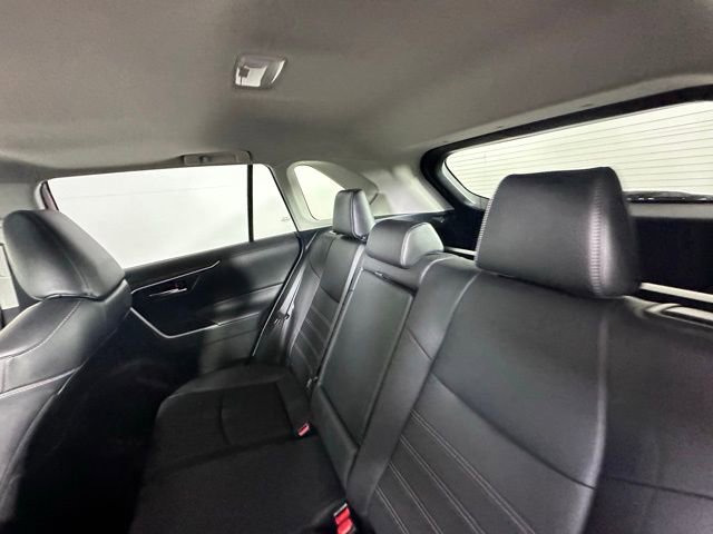 Used 2021 Toyota RAV4 XLE Premium image 16