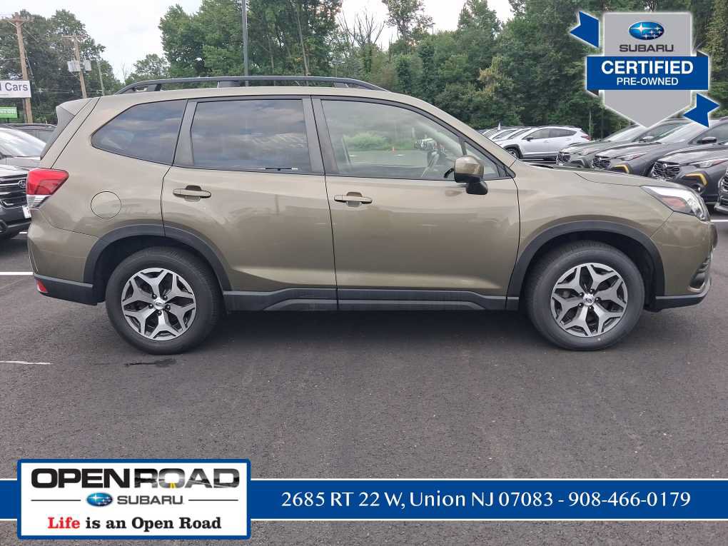 Certified 2023 Subaru Forester Premium AWD/4WD image 2