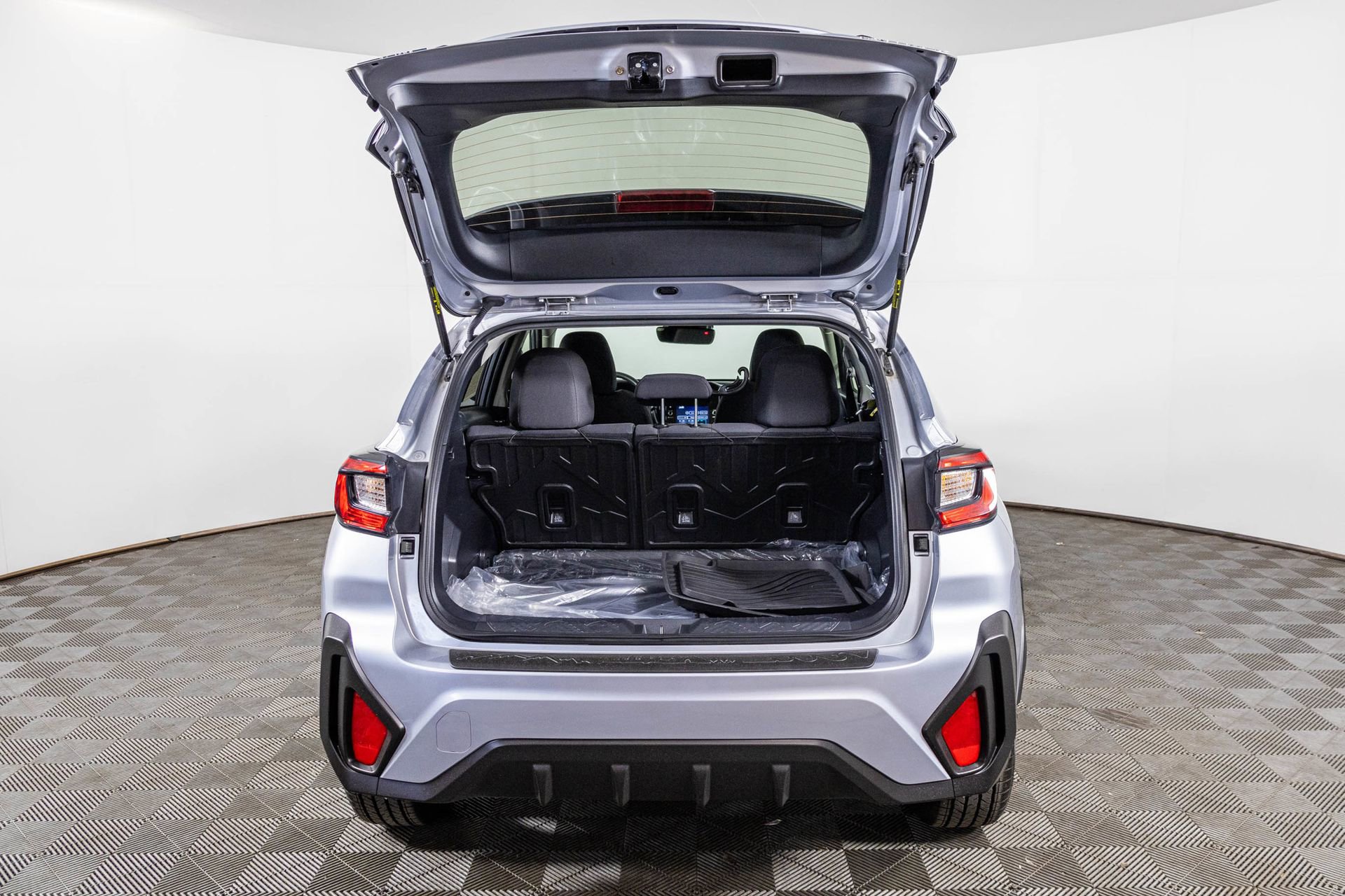 Used 2025 Subaru Crosstrek 2.0i Premium image 34