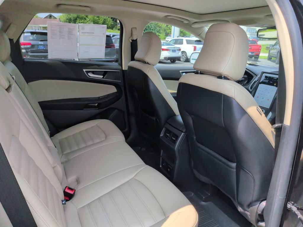 Certified 2023 Ford Edge SEL w/ Convenience Package AWD/4WD image 17