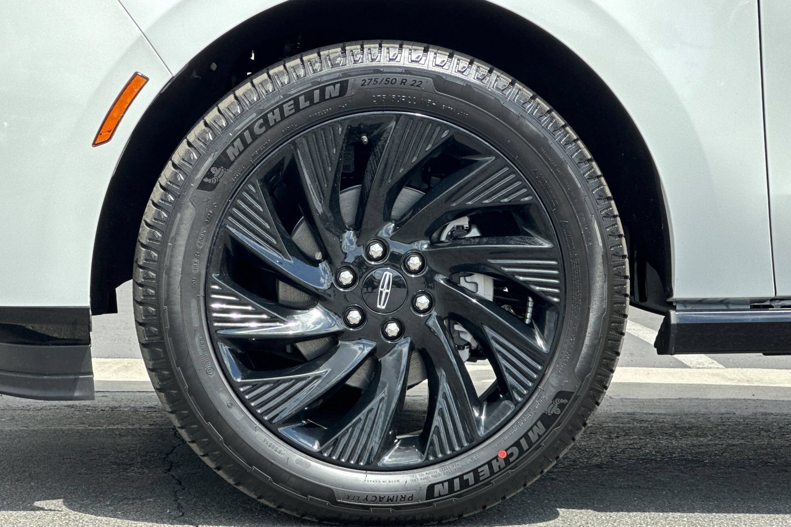 New 2026 Lincoln Navigator Reserve w/ Jet Appearance Package AWD/4WD image 26