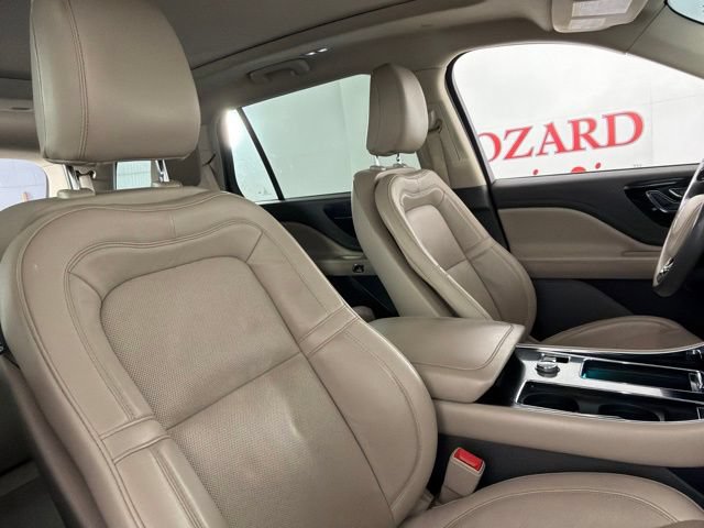Used 2022 Lincoln Aviator Grand Touring w/ Equipment Group 301A AWD/4WD image 16