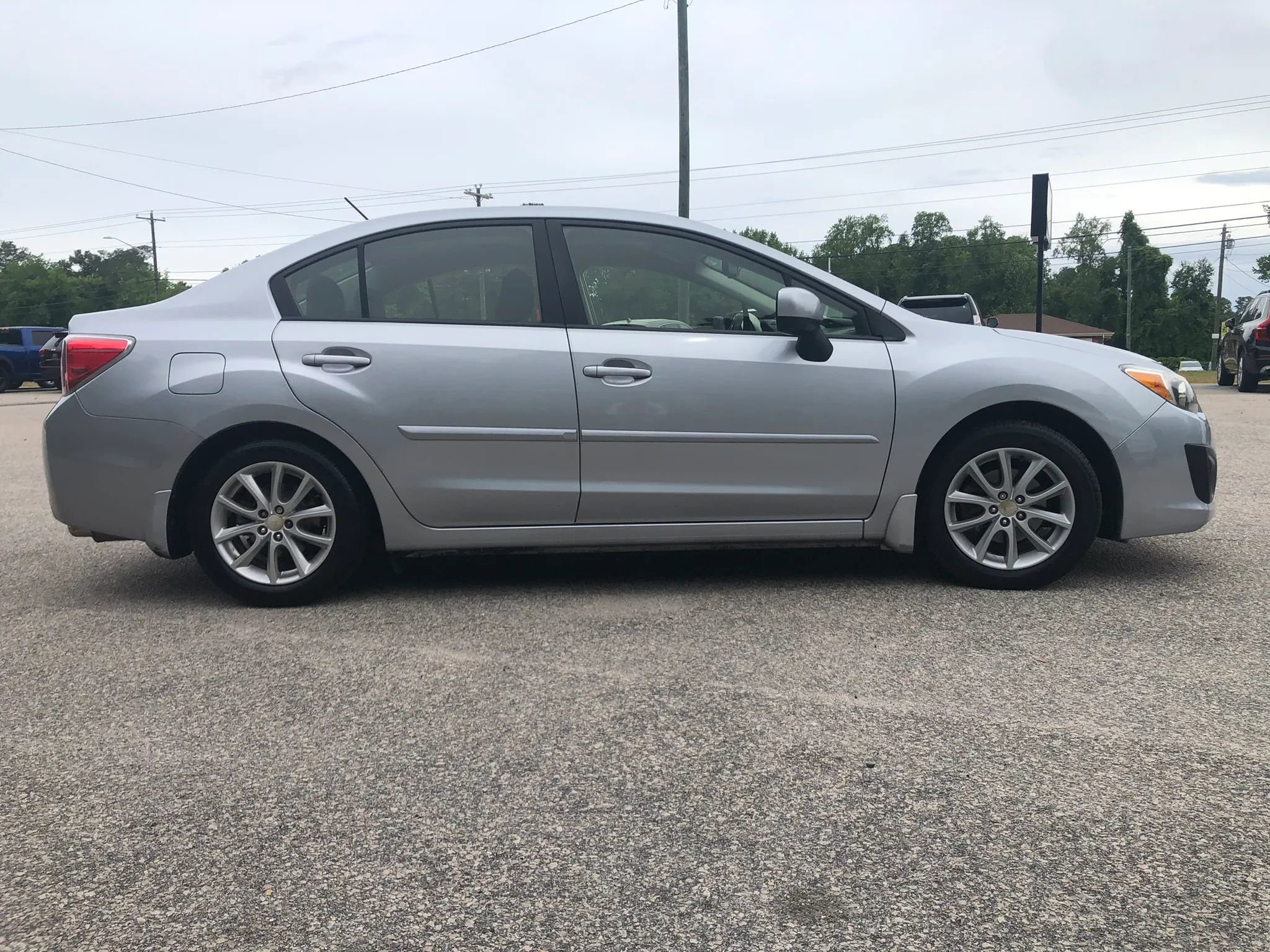 Used 2014 Subaru Impreza 2.0i Premium AWD/4WD image 4