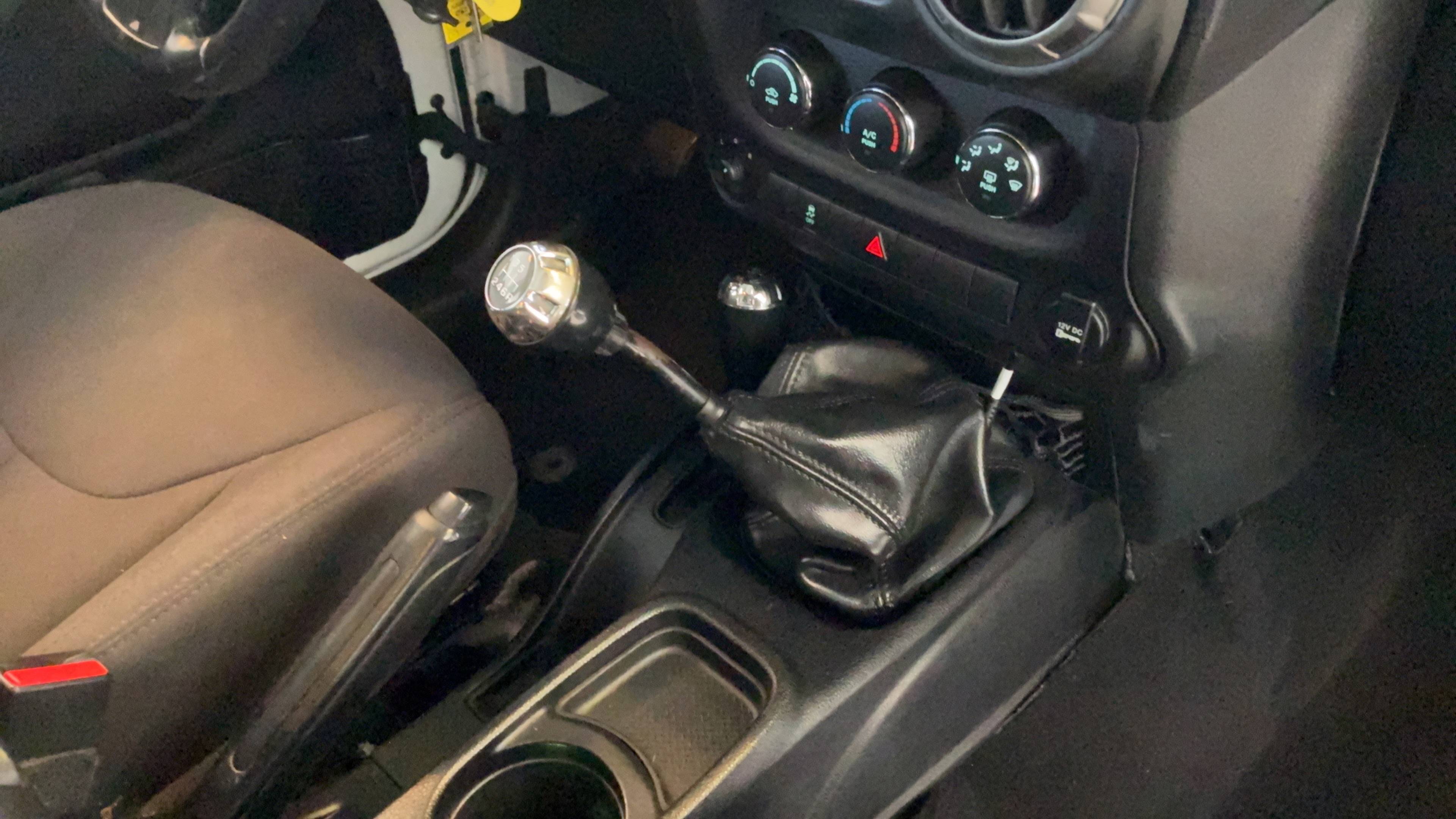 Used 2014 Jeep Wrangler Unlimited Sport w/ Quick Order Package 23S AWD/4WD image 45