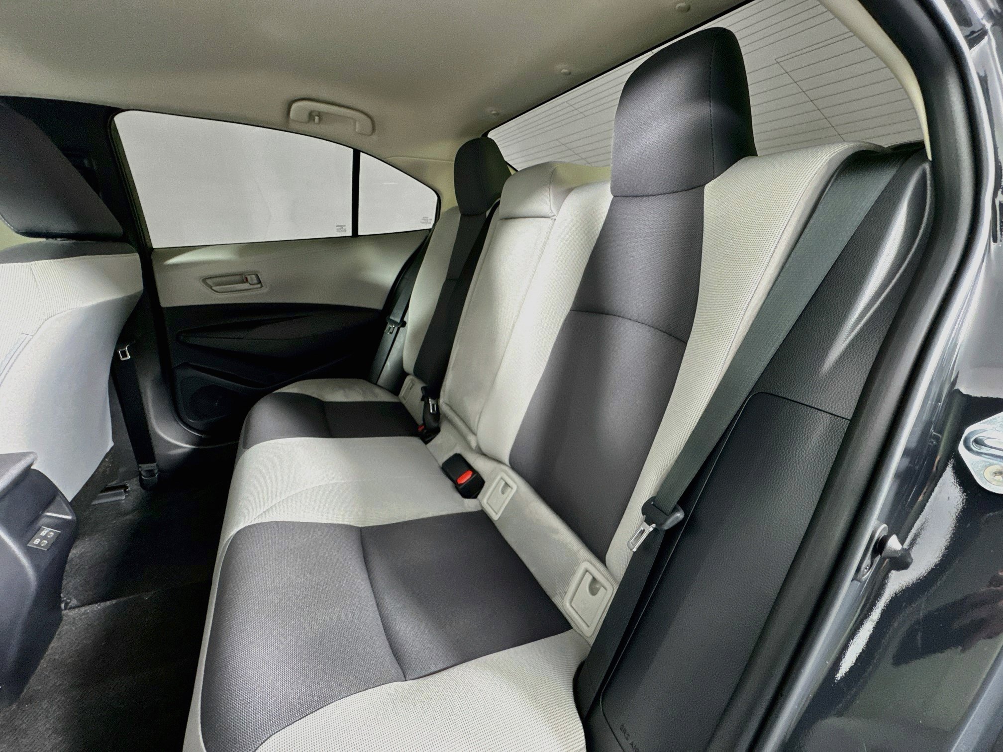 Used 2026 Toyota Corolla LE w/ LE Premium Package FWD image 22