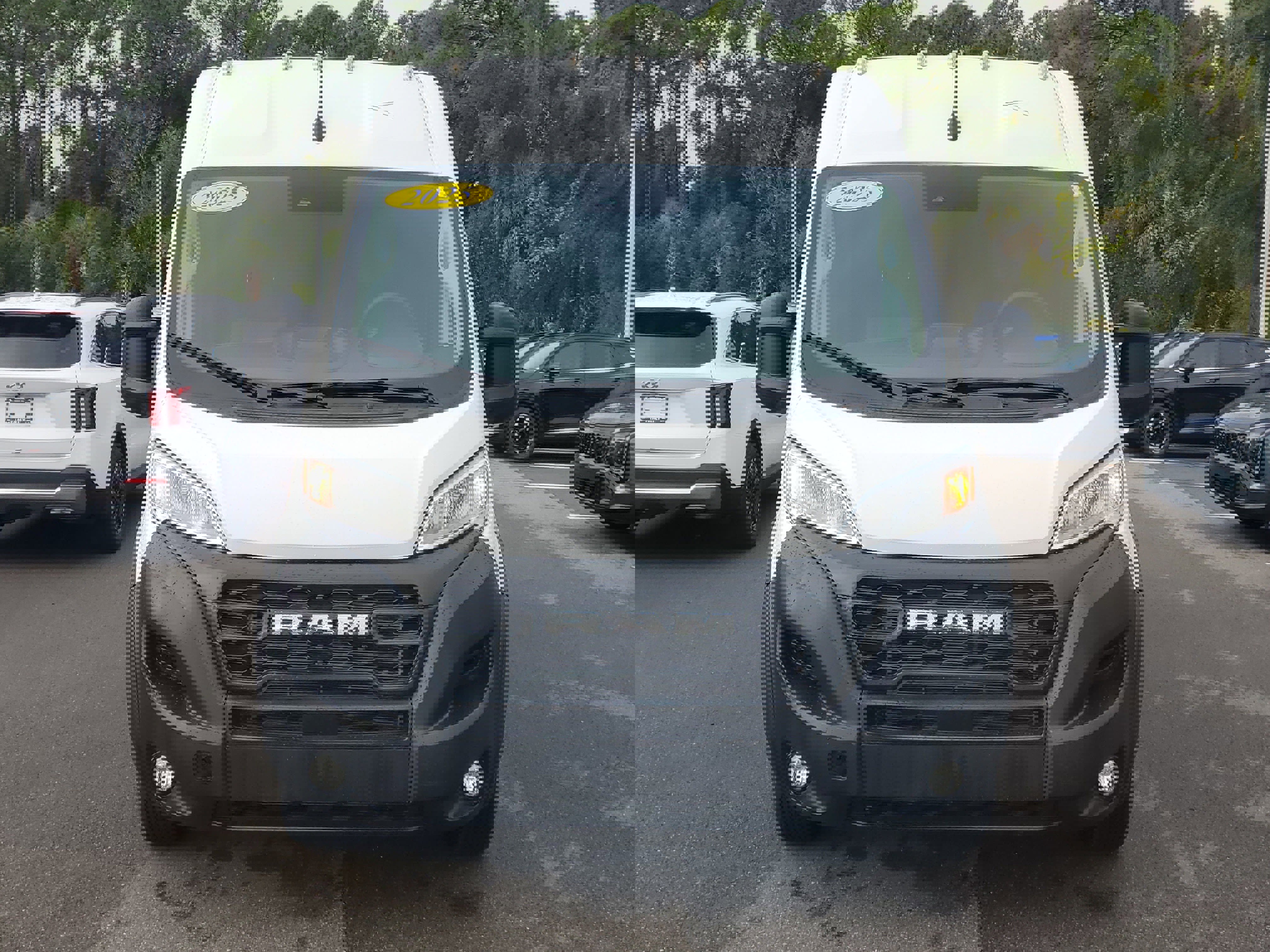 Used 2025 RAM ProMaster 2500 w/ Convenience Group image 2