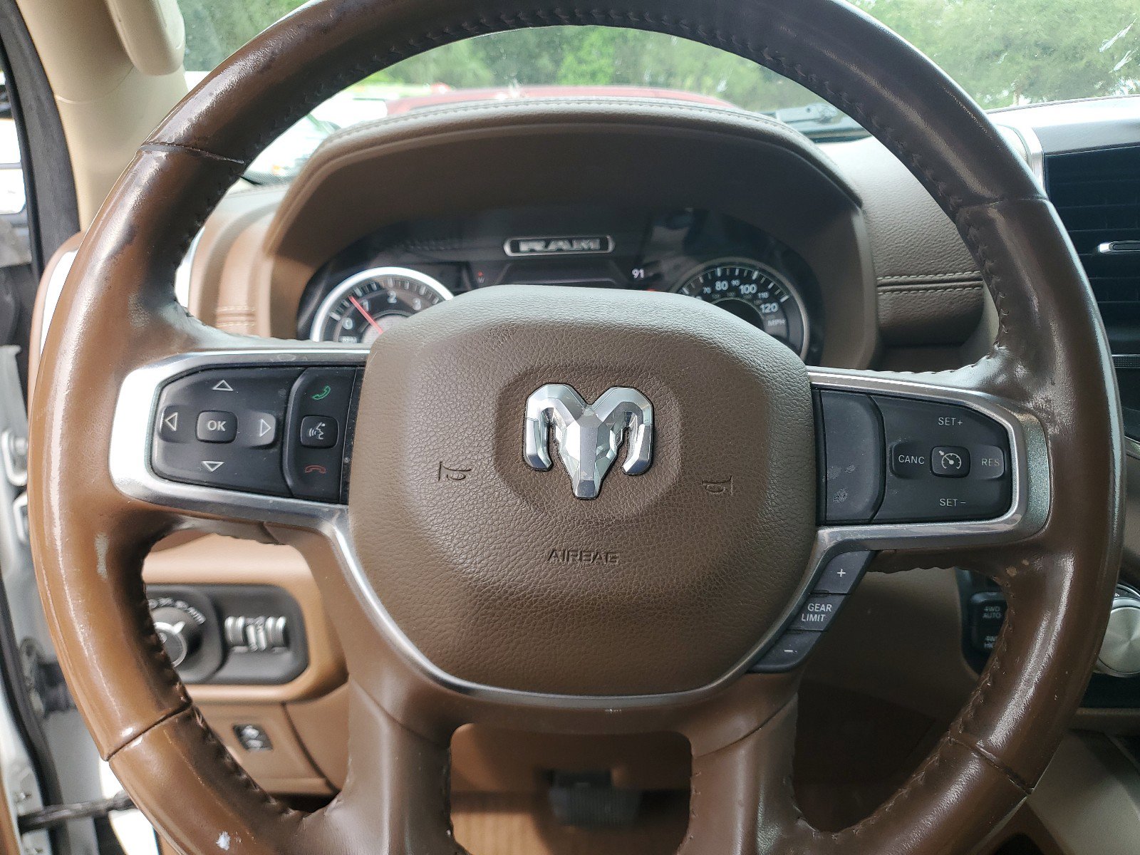 Used 2021 RAM 1500 Laramie AWD/4WD image 19