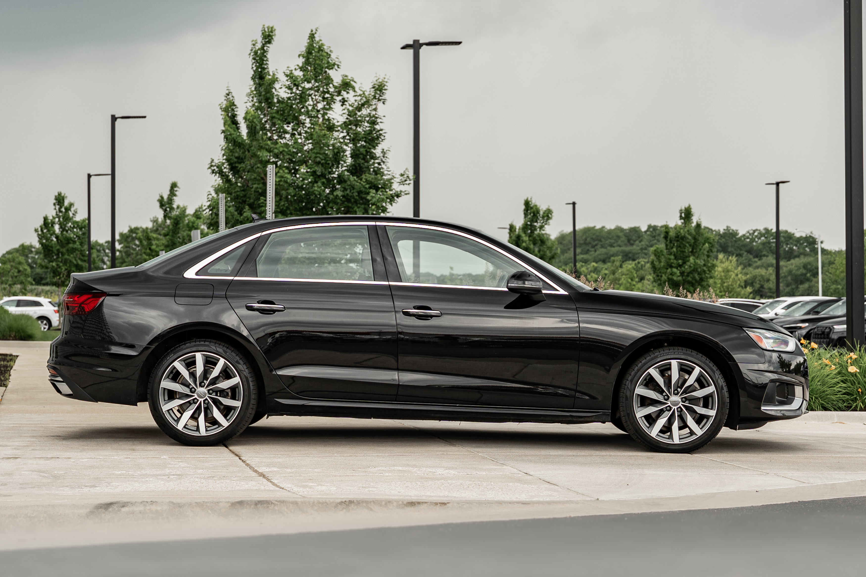 Used 2021 Audi A4 2.0T Premium Plus w/ Premium Plus Package AWD/4WD image 3