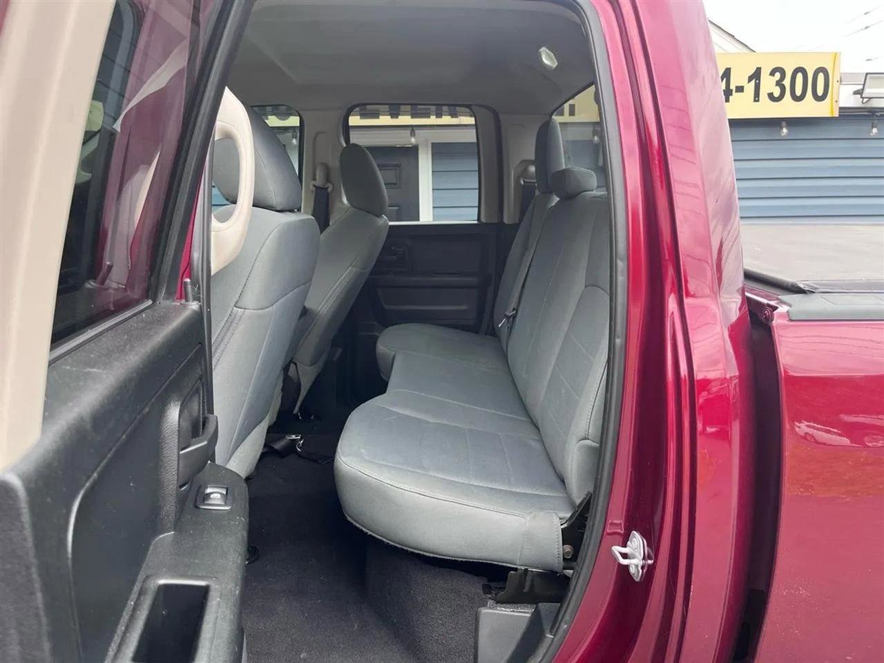 Used 2017 RAM 1500 Express w/ Express Value Package AWD/4WD image 14