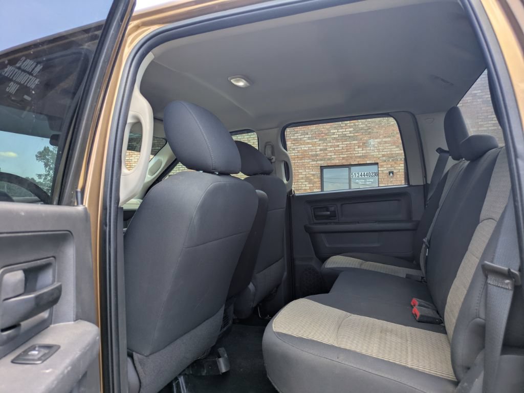 Used 2012 RAM 2500 ST w/ Chrome Appearance Group AWD/4WD image 9