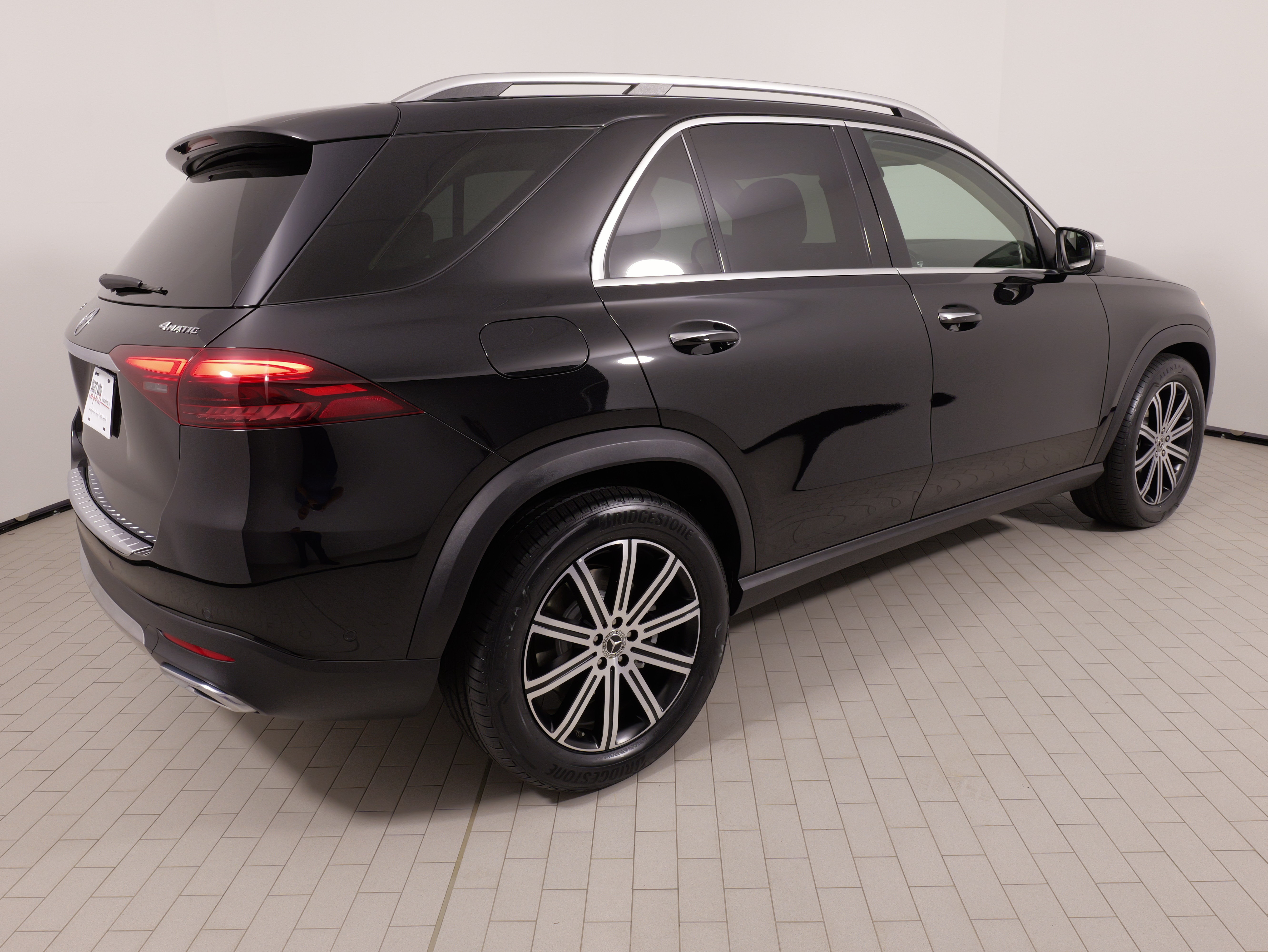Used 2024 Mercedes-Benz GLE 450e 4MATIC image 12