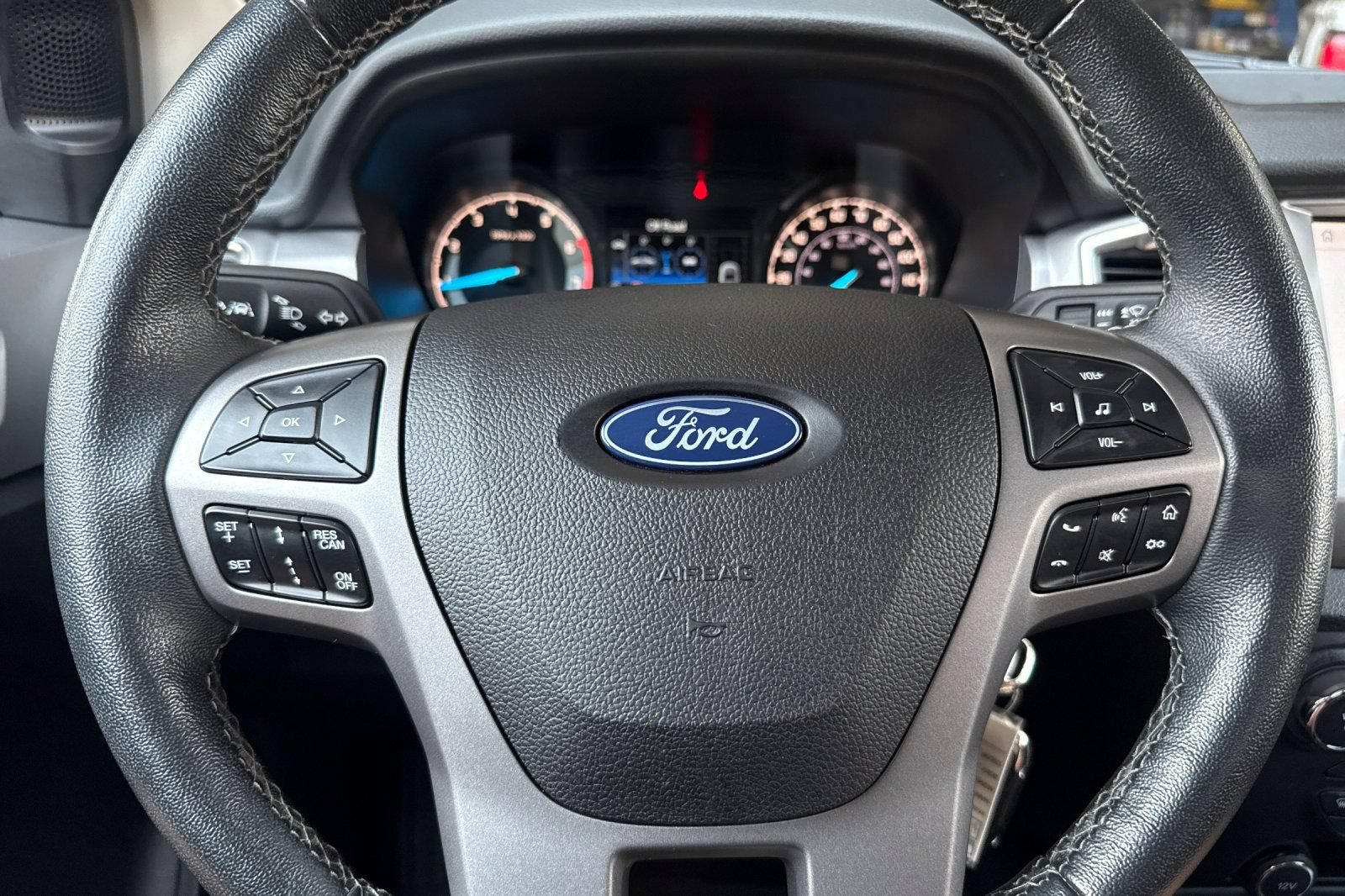 Used 2020 Ford Ranger XLT w/ Equipment Group 302A Luxury AWD/4WD image 32