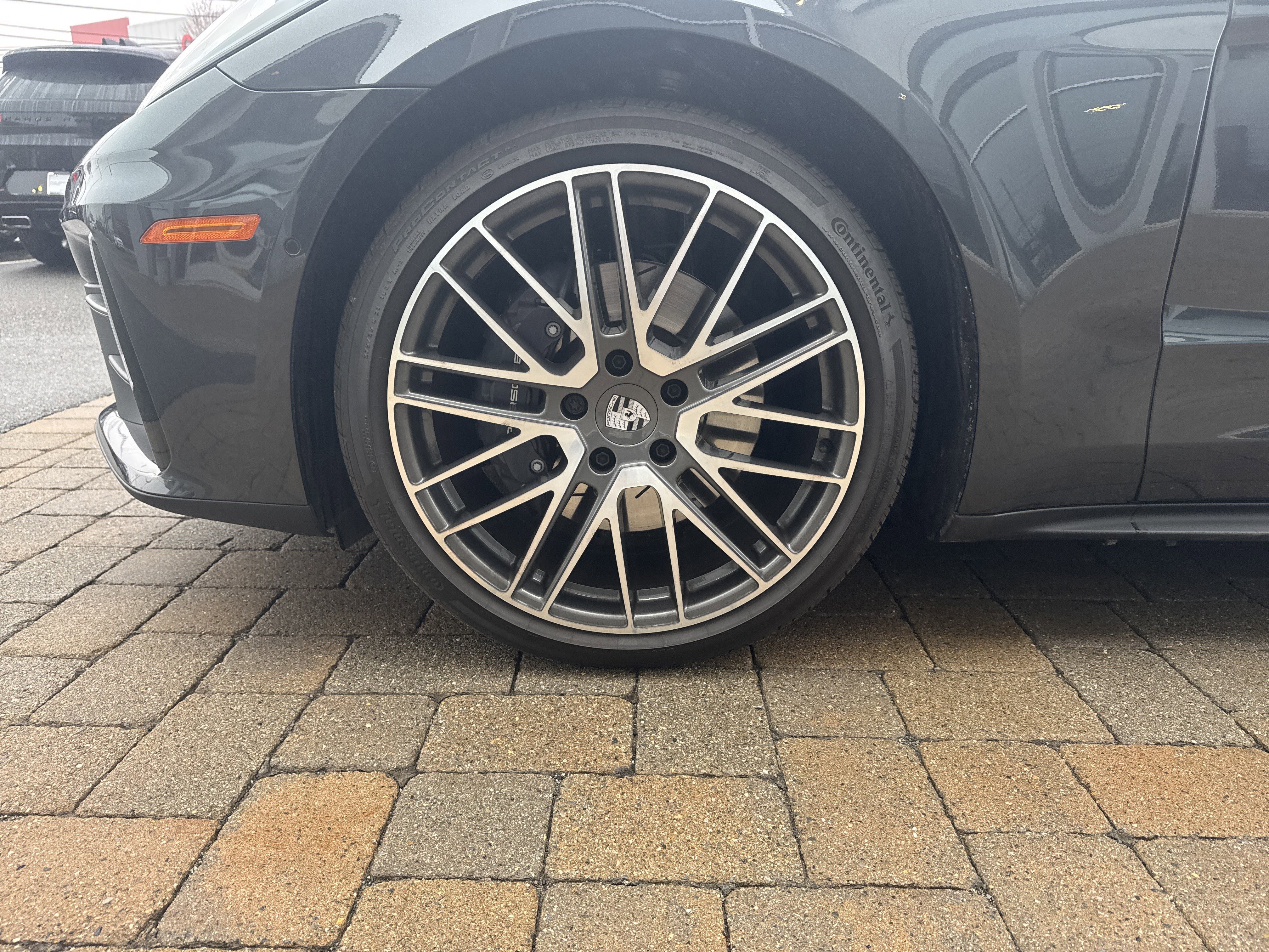 Used 2024 Porsche Panamera image 6