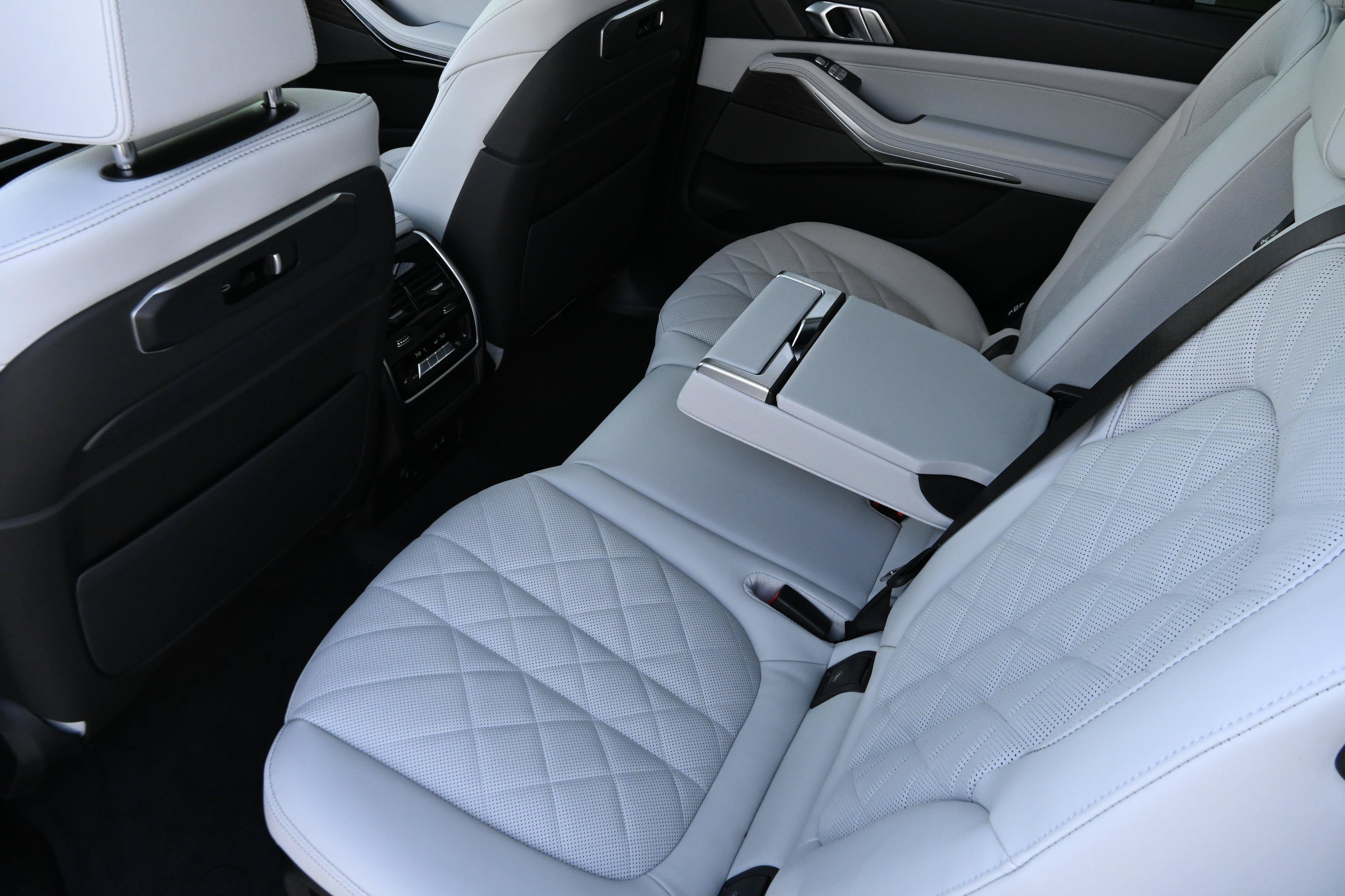 Used 2026 BMW X7 xDrive40i AWD/4WD image 10