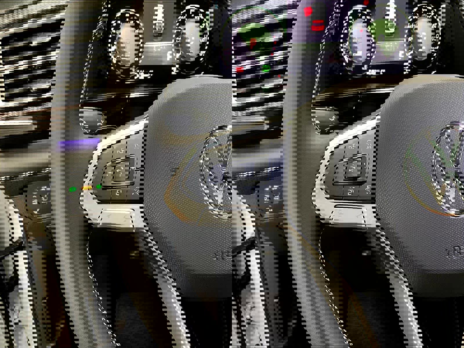 New 2026 Volkswagen Atlas Cross Sport SEL image 17