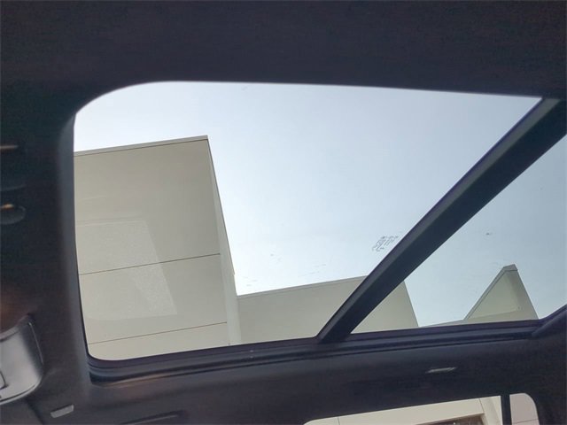 Used 2023 Chevrolet Suburban High Country w/ Premium Package image 20