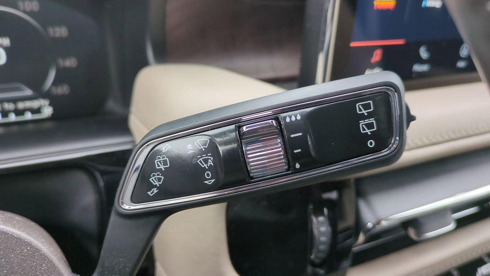 Used 2022 Lincoln Nautilus Reserve AWD/4WD image 28