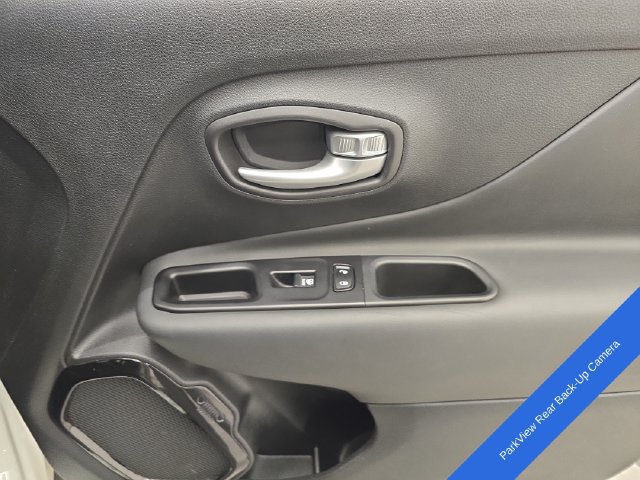 Used 2023 Jeep Renegade Altitude AWD/4WD image 11