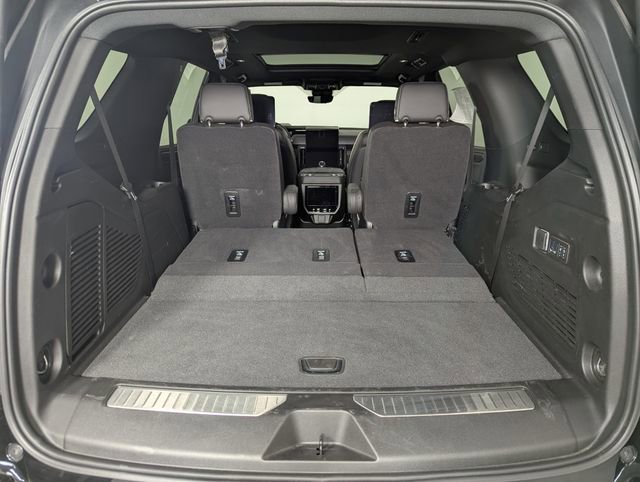 Used 2025 GMC Yukon AT4 Ultimate image 25