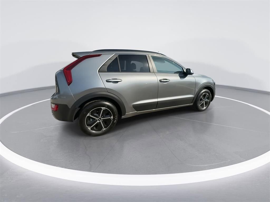 Certified 2025 Kia Niro EX image 14