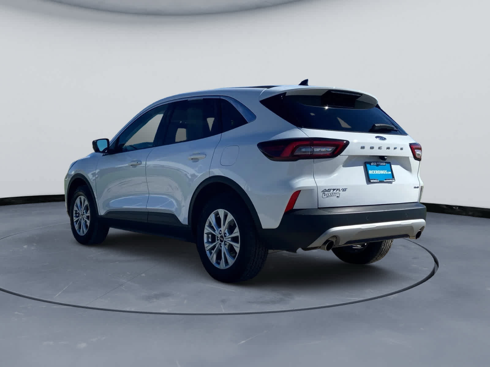 Used 2023 Ford Escape Active w/ Tech Pack #2 AWD/4WD image 9