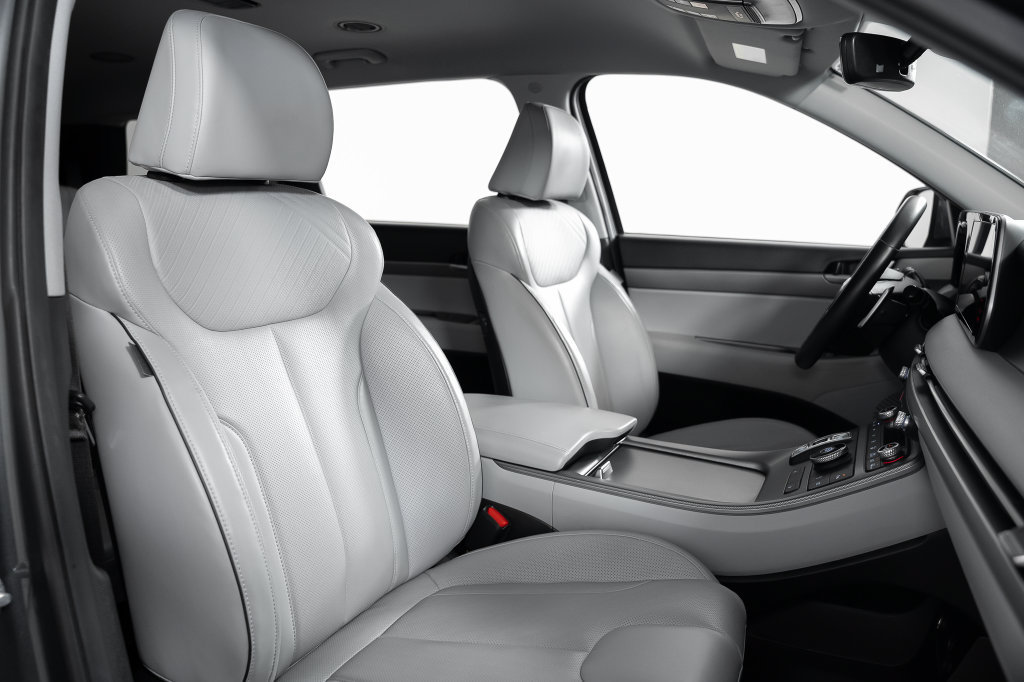 Certified 2024 Hyundai Palisade SEL FWD image 25