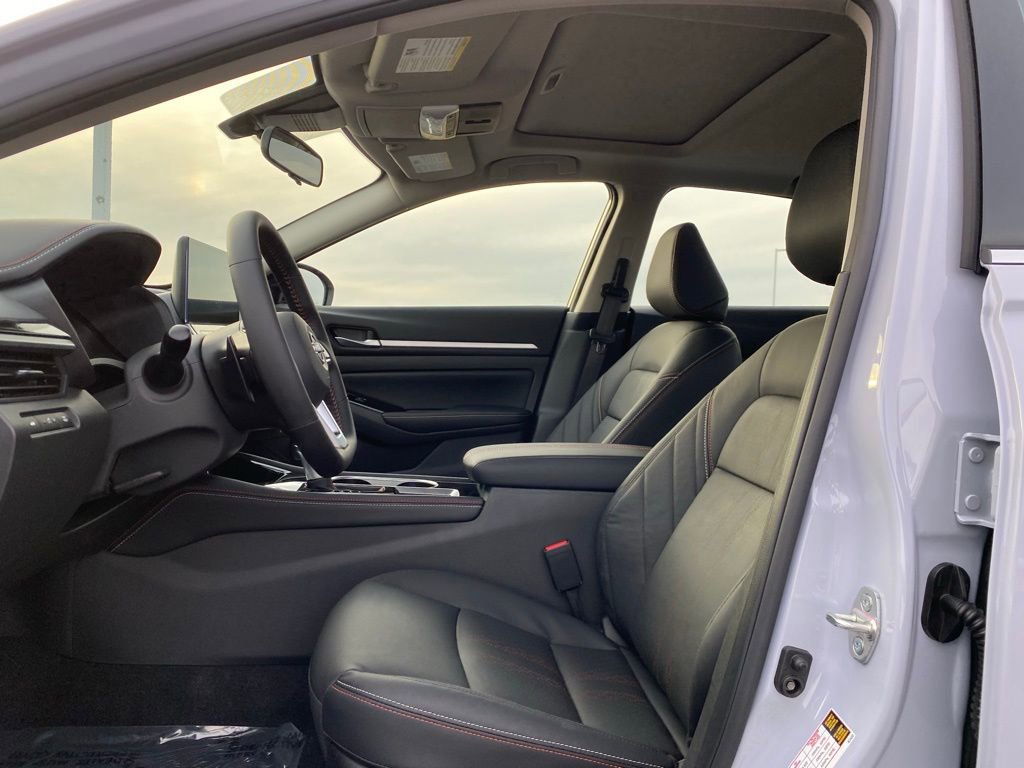 New 2025 Nissan Altima 2.5 SR w/ SR Premium Package image 11